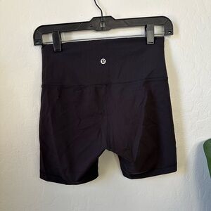 Lulu Lemon~ Wunder train biker shorts.